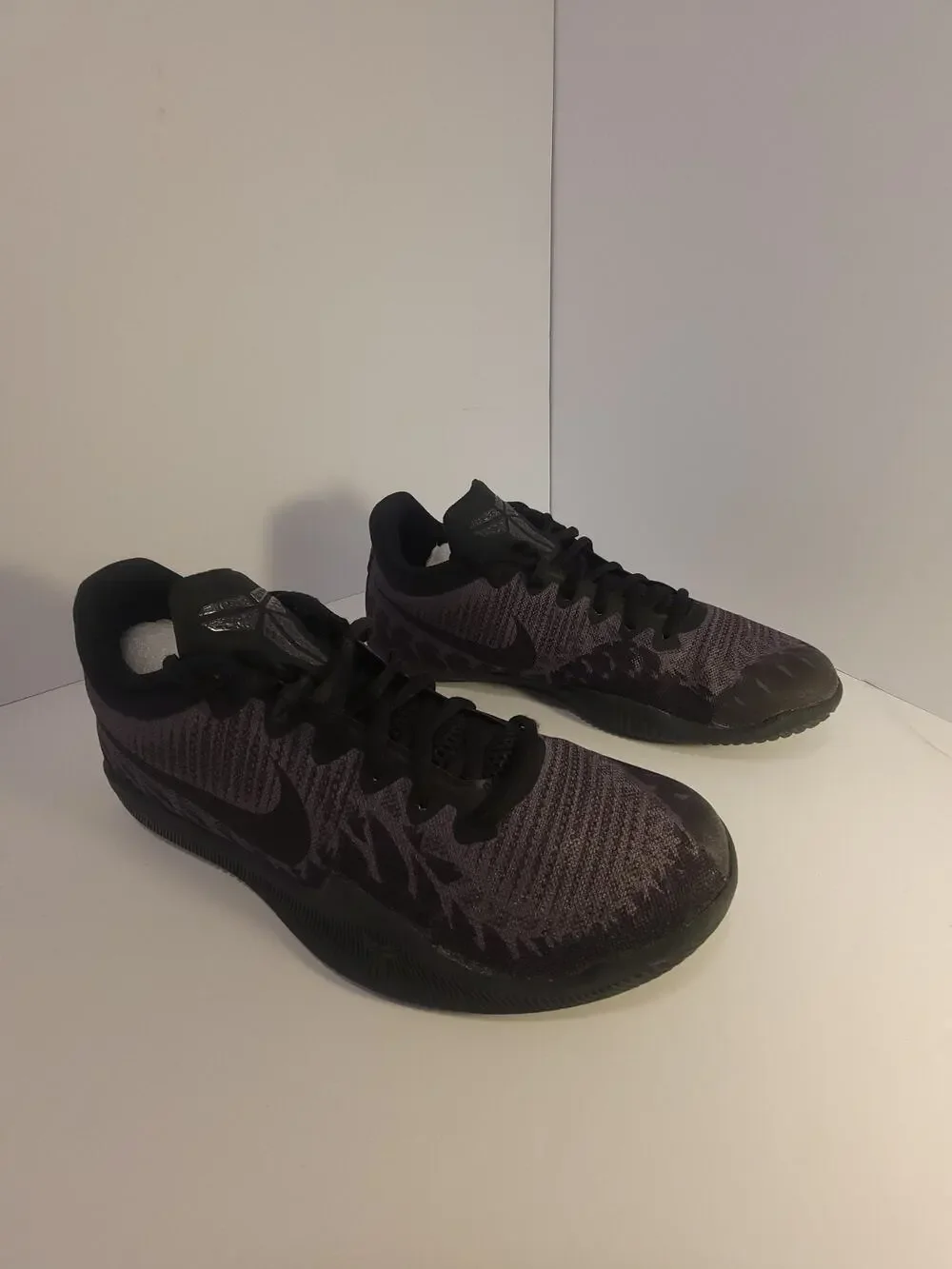 Nike Kobe Bryant Basketball Mamba Rage GS Black Grey Size 7y